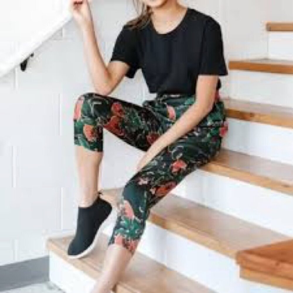 Smash Tess Floral Papaya Jogger Pants Black Pink Bamboo Jersey Loungewear Sz XXS